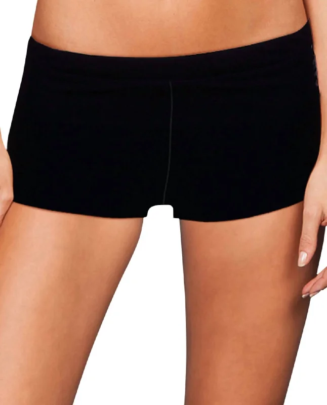 Women's Urban Clothing Women's Solid Active Short In Black