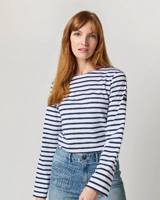 Trendy Athleisure Clothing For Women Modern Minquiers Tee in Neige/Marine Stripe