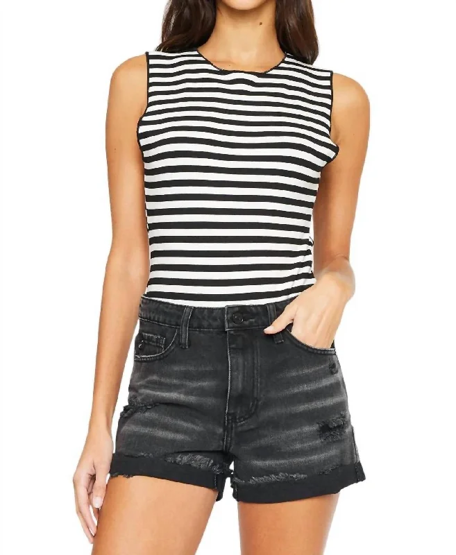 Fashionista Sale Kaya High Rise Shorts In Black