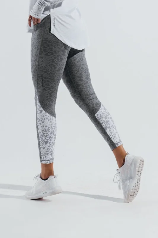 Flash Sale Chiseled Stone Revival leggings