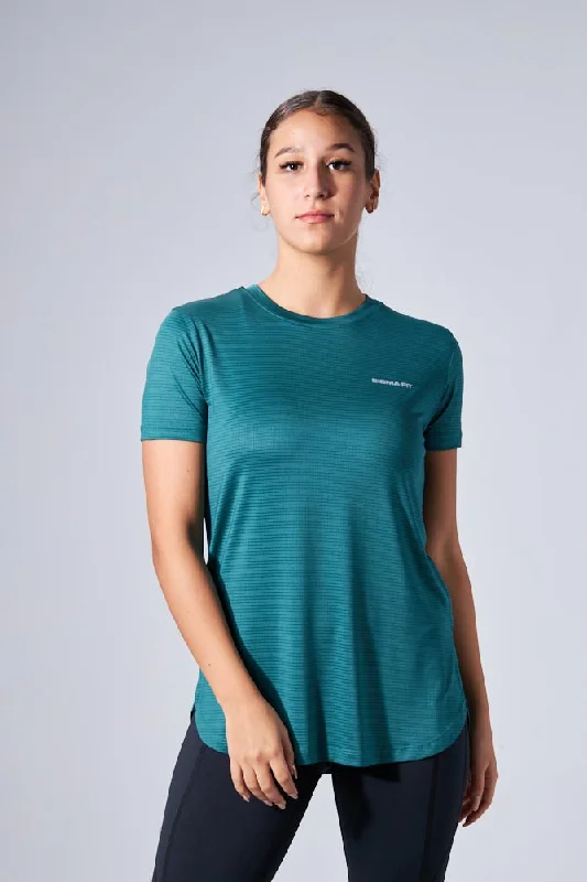 Modern Chic Discounts Shaded Spruce LiteRun Performance Tee