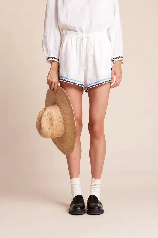 Seize Bargains Dora Short In White W/ Ric Rac