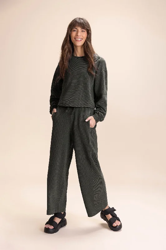 Elegant Fashion Offers Ribbed Washed Crop Pants