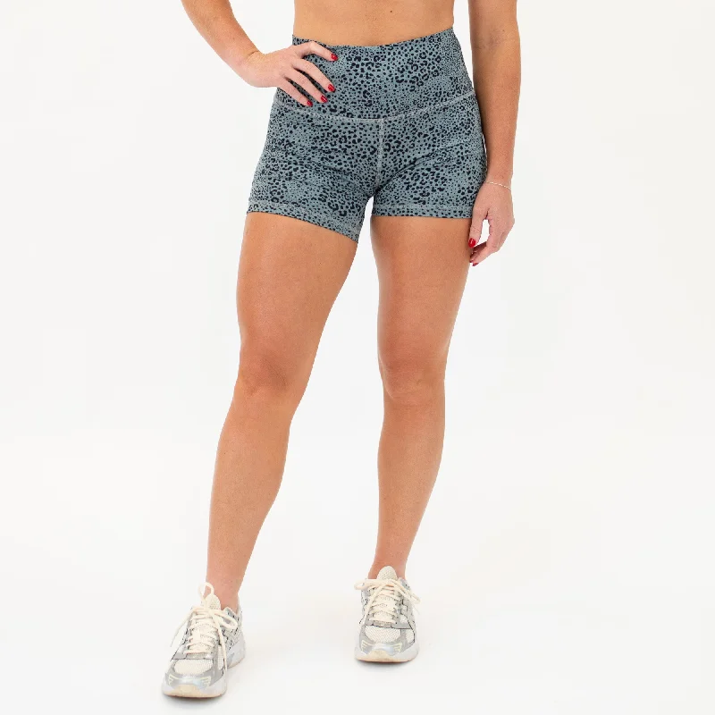 Women's Holiday Attire Air Short 4" - High Rise