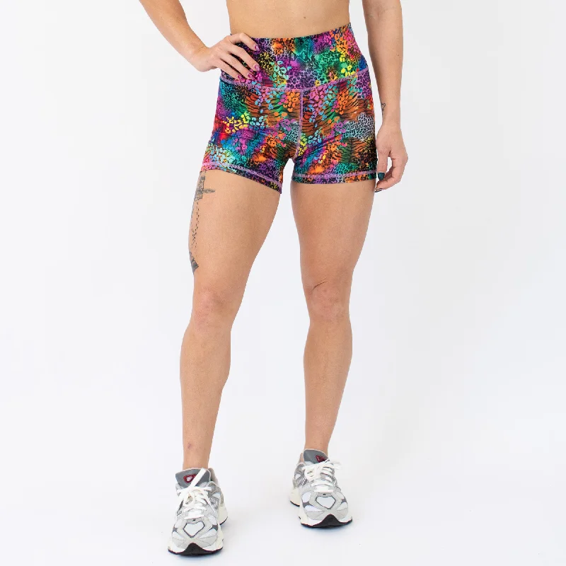 Chic Women's Outfit True High Short 4" - Higher Rise