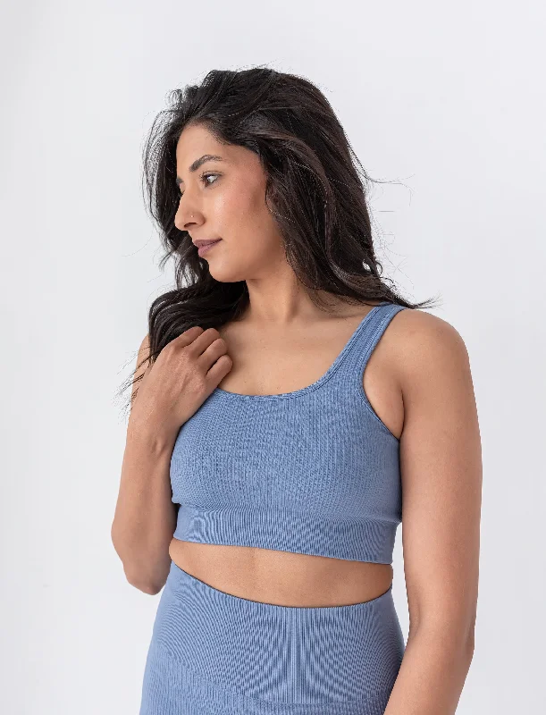 Laid-Back Fashion Offers LADIES SEAMLESS RIB SPORTS CROP