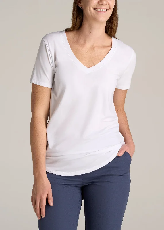 Fashion-Forward Offers Women's Tall Scoop V-Neck Tee in Ecru